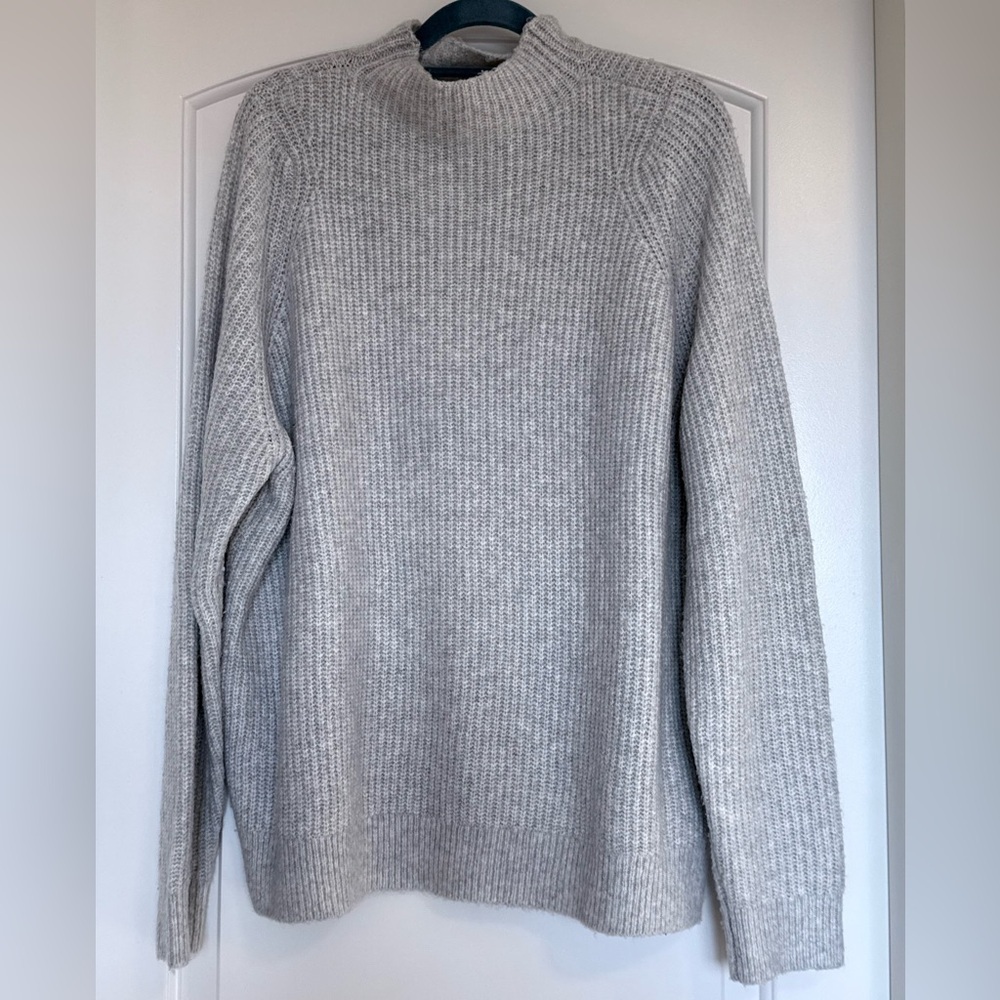 En Thread Cozy Mockneck Gray Sweater
